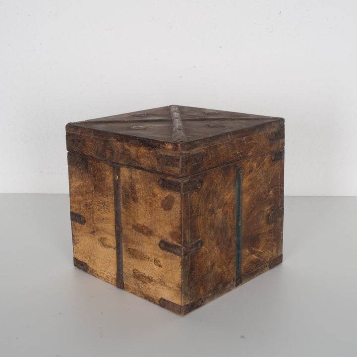 Koloniale kist in Shisham hout – massief & karaktervol – 19,5 x 20 x 20 cm