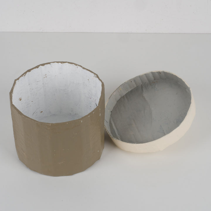 Handgemaakt dekselpotje in papier-maché met hart – Beige & Greige – Sociale creatie