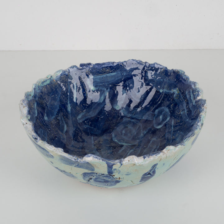 Handgemaakte keramische schaal Karla Vanacker – uniek kunstobject in lichtgroen en diepblauw – 24 cm