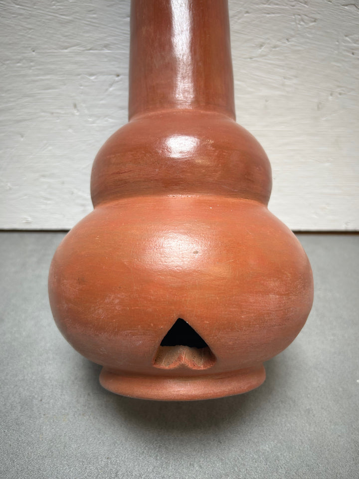 Bruine Keramische Vaas met Open Hartmotieven – 19 x 19 x 37 cm