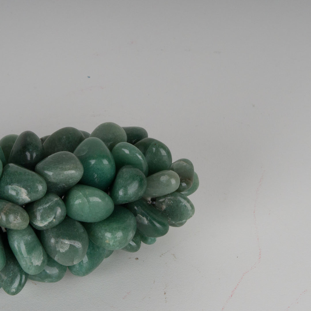 Vintage druiventros in groene steen met metalen blad – 14,5 x 14,5 x 5 cm