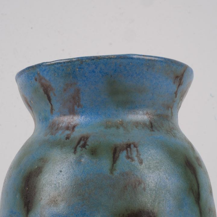 Handmade ceramic vase in mottled light blue – signed – 12×12×19 cm 