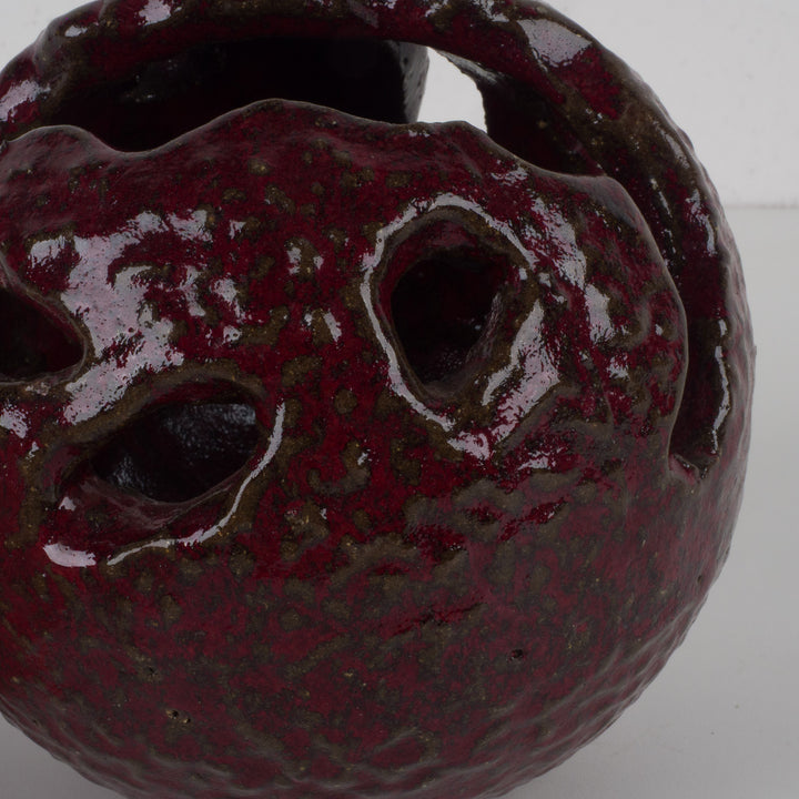 Handmade Ceramic Object in Deep Bordeaux – Sculptural Eye-catcher
