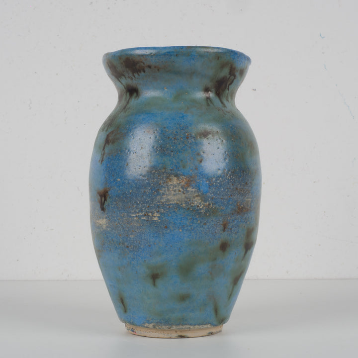 Handmade ceramic vase in mottled light blue – signed – 12×12×19 cm 