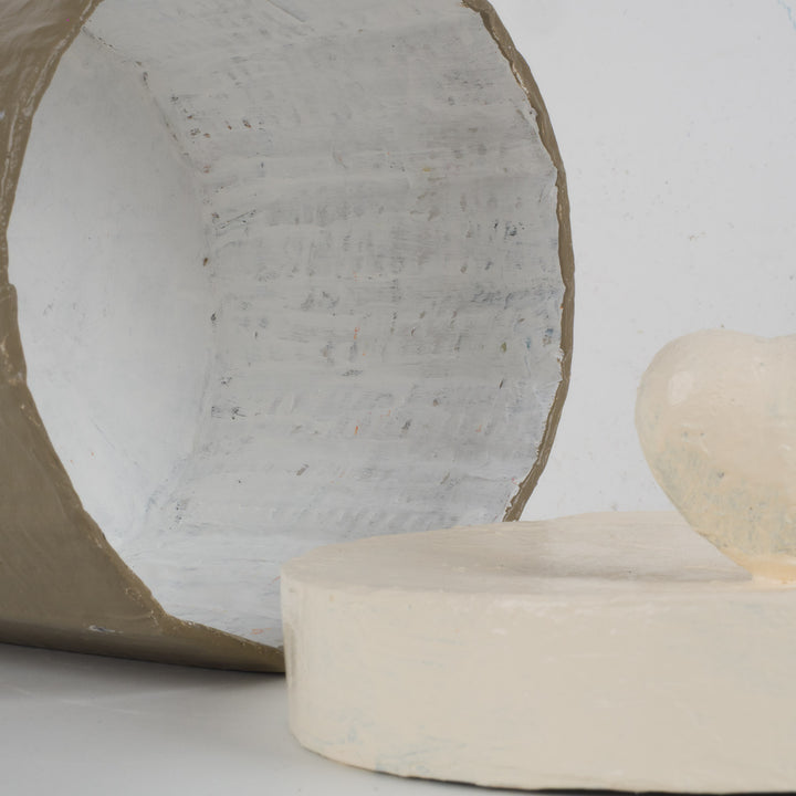 Handgemaakt dekselpotje in papier-maché met hart – Beige & Greige – Sociale creatie