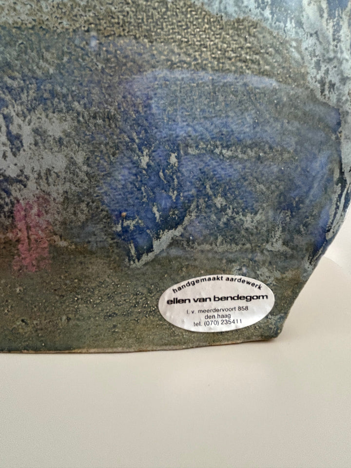 Blauwe Horizon – handgemaakte keramische vaas met een ziel - 30 x 4 x 21 cm