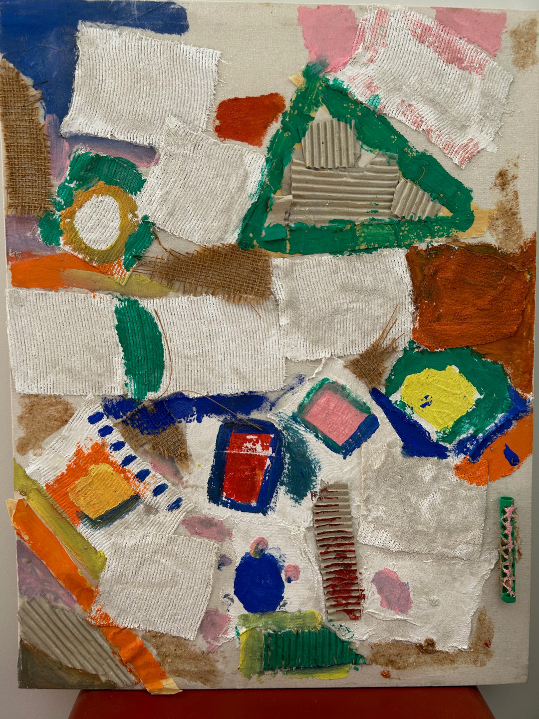 Abstracte Mixed Media Collage – Kleurrijk Textuurkunstwerk met Unieke Materialen - 64,5 x 50 x 3 cm