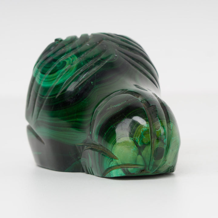 Groene leeuw in malachiet – handgeslepen sculptuur – 11,5 x 5,5 x 5,5 cm