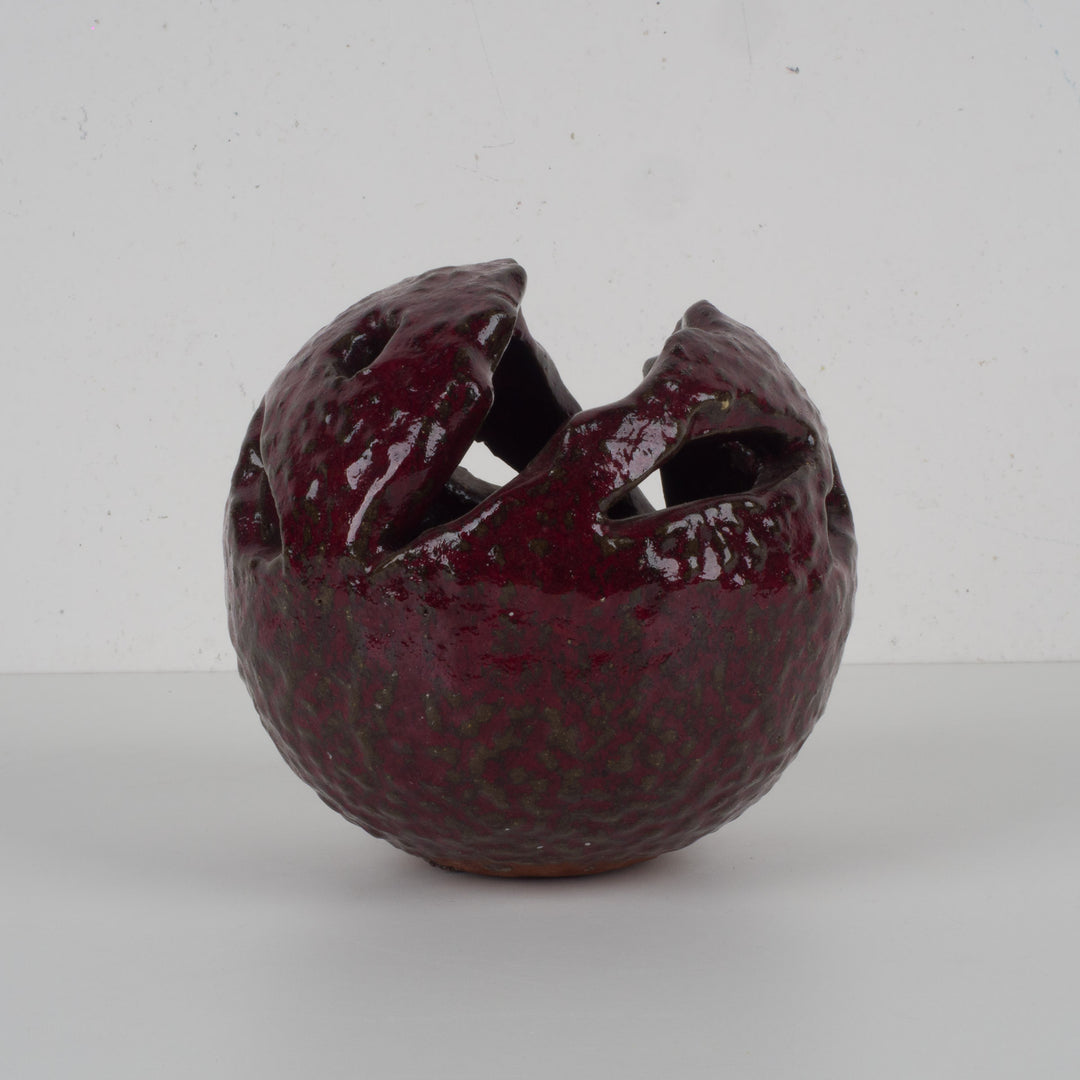 Handmade Ceramic Object in Deep Bordeaux – Sculptural Eye-catcher