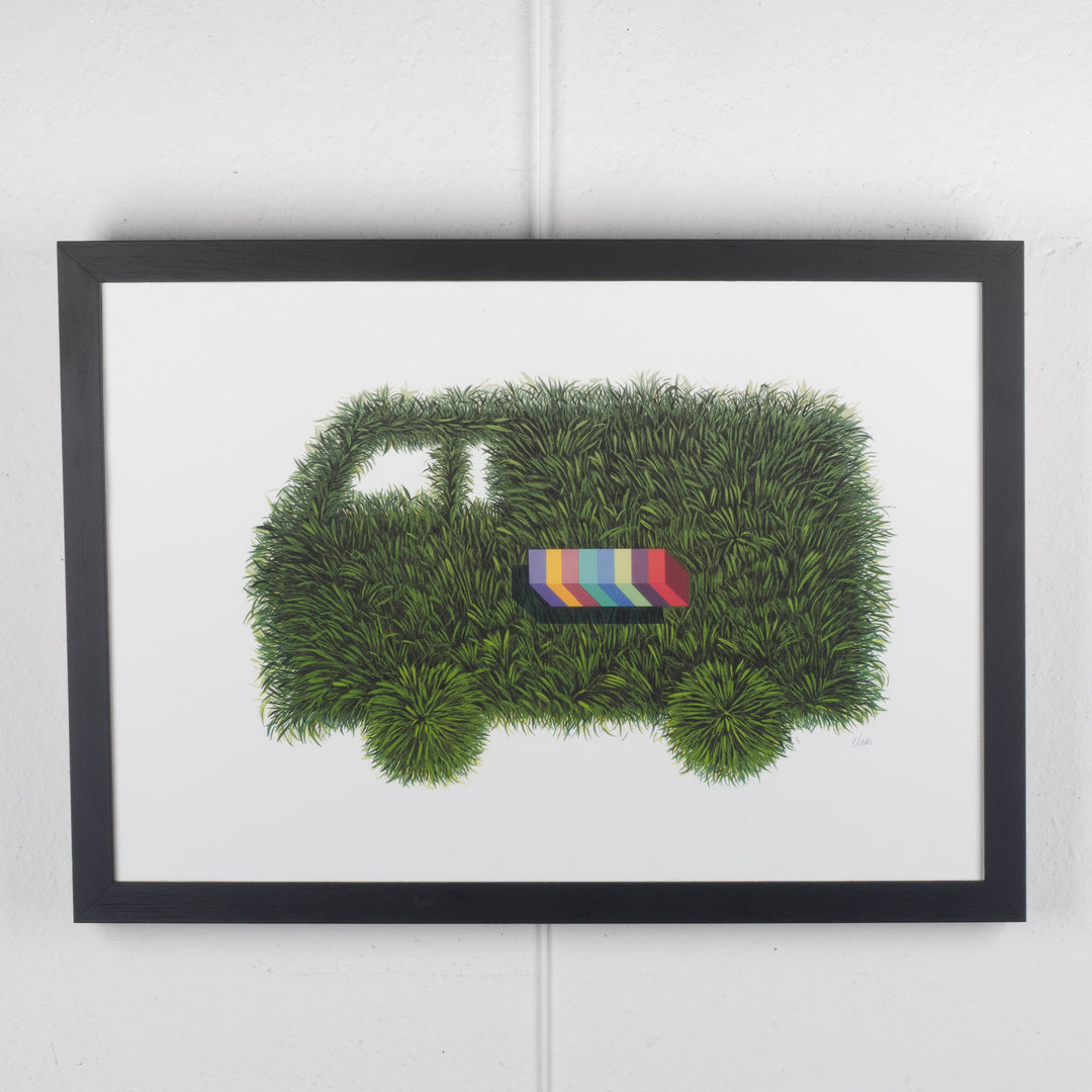 Elias – Surrealistische Lithografie met Groene Bestelwagen | 69 x 49 cm (ingekaderd)