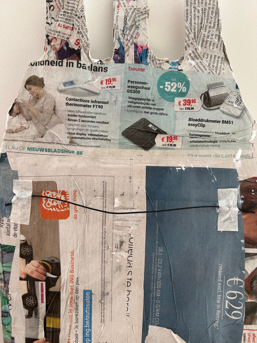 Stilte in Vorm: groot papier-maché Masker (60 cm) om neer te zetten om of om op te hangen