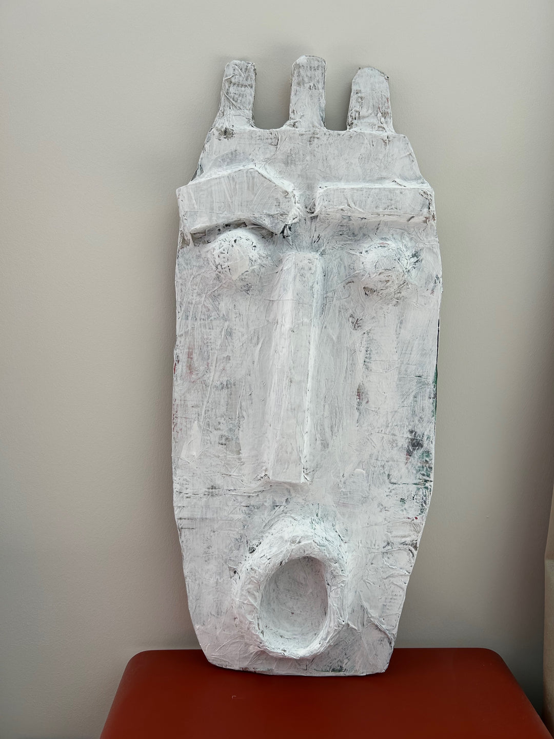 Stilte in Vorm: groot papier-maché Masker (60 cm) om neer te zetten om of om op te hangen