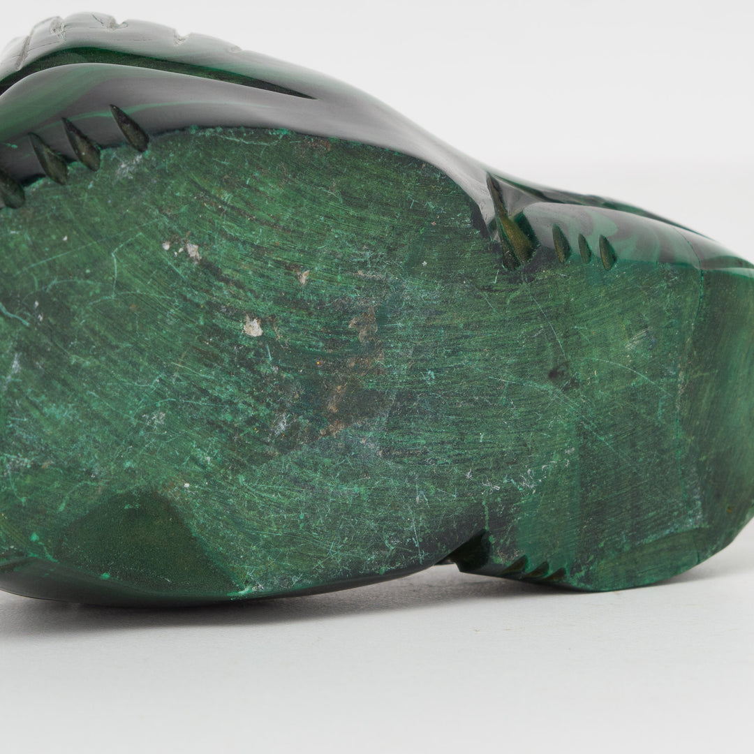 Groene leeuw in malachiet – handgeslepen sculptuur – 11,5 x 5,5 x 5,5 cm