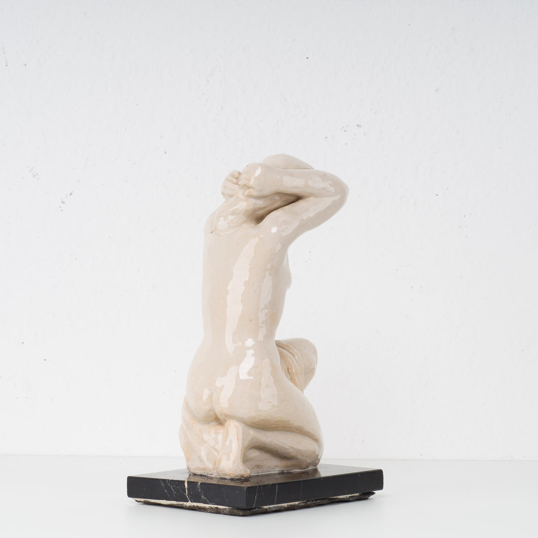 Beautiful image of a female nude by artist Faildon