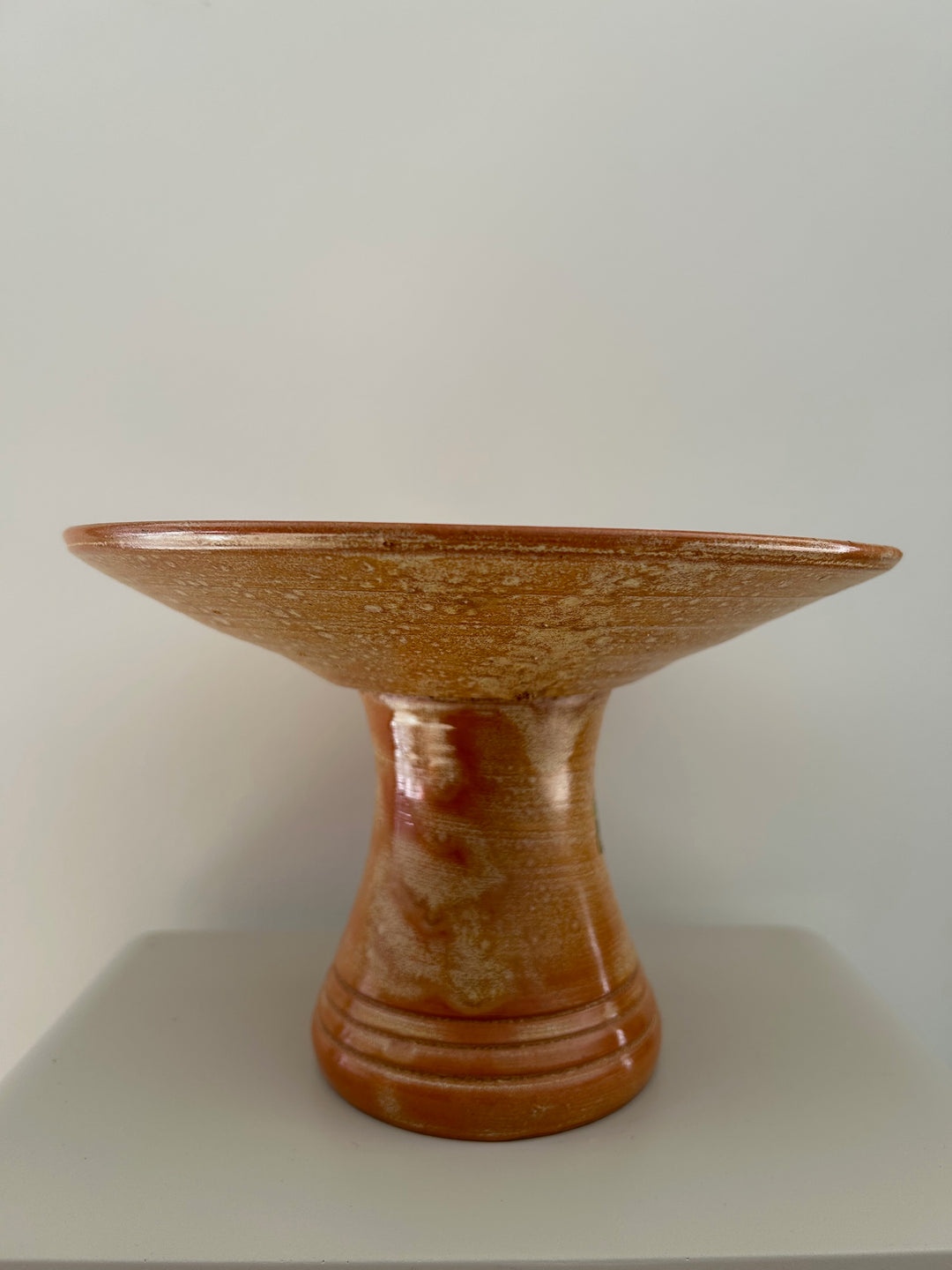Keramische Tazza “Yves Marian” – Warm Oranje Sculptuur / 23,8 x 23,8 x 15,5 cm