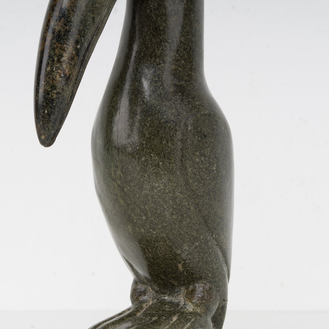 Pelican Figure in Serpentine Stone – Attributed to the Inuit Culture of the Northwest Coast (1950-1970)