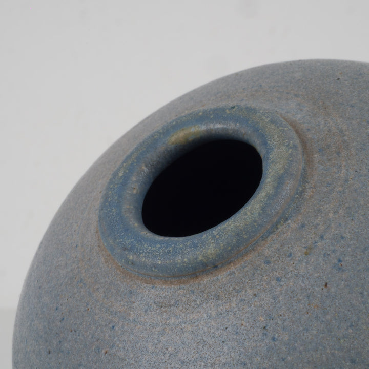 Small light blue ceramic vase – Japanese style – 12×12×11 cm