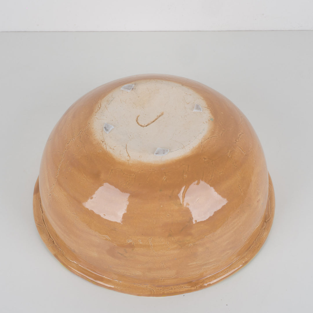 Handgemaakte geglazuurde keramische schaal in aardetinten / 30,4 × 29,4 × 13,4 cm