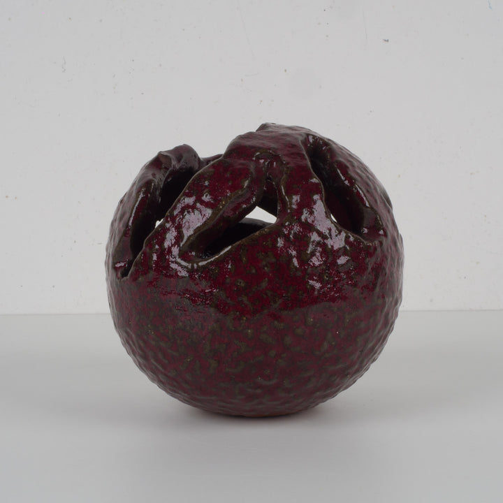 Handmade Ceramic Object in Deep Bordeaux – Sculptural Eye-catcher