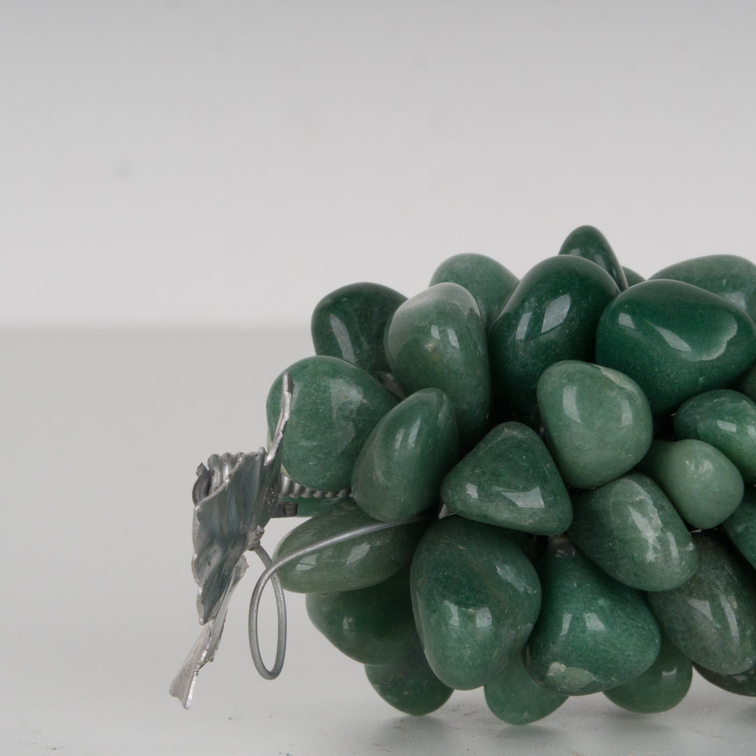 Vintage druiventros in groene steen met metalen blad – 14,5 x 14,5 x 5 cm