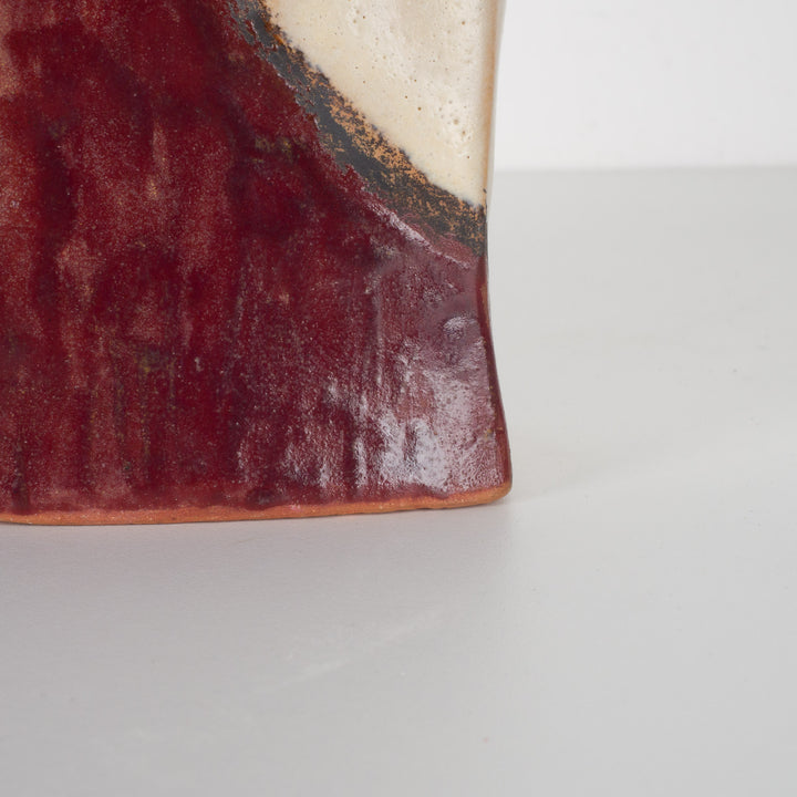 Set of 2 abstract geometric curved objects in ceramic