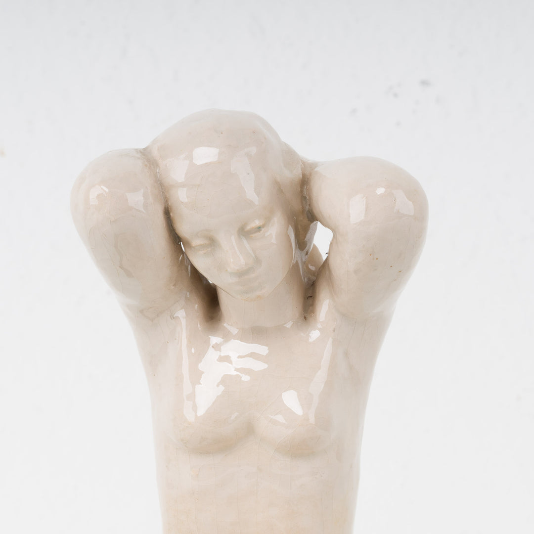 Beautiful image of a female nude by artist Faildon