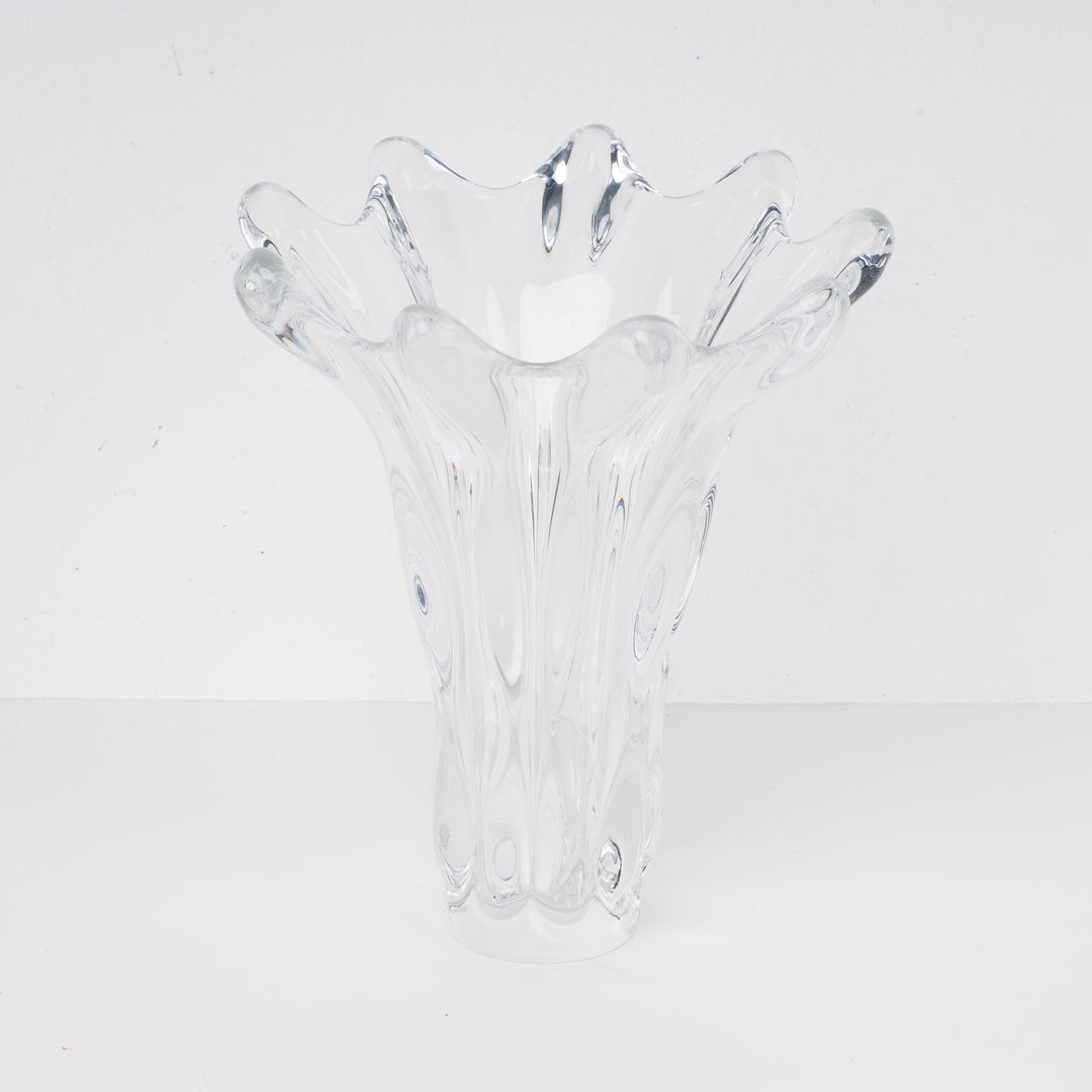 Large crystal vase in petal shape