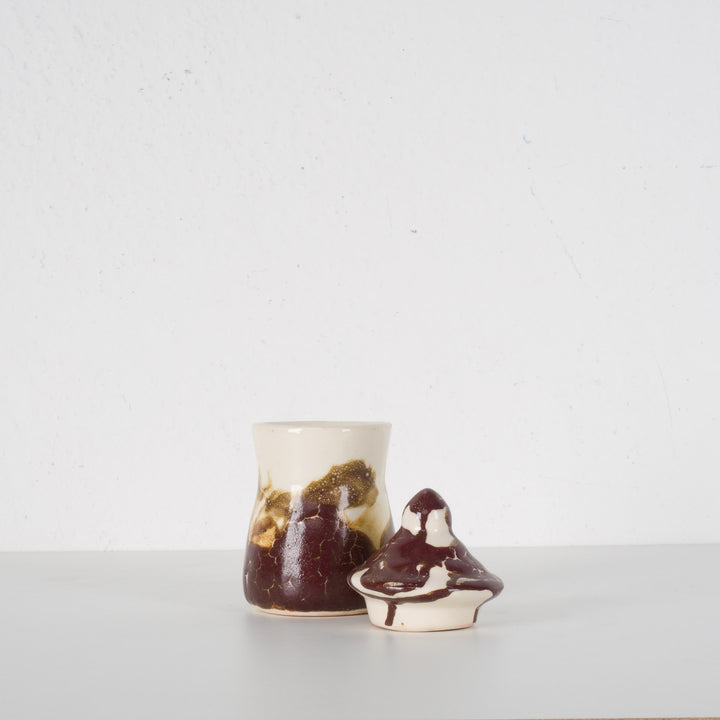 Ceramic lidded pot – Bob Chiffin, Pegomas