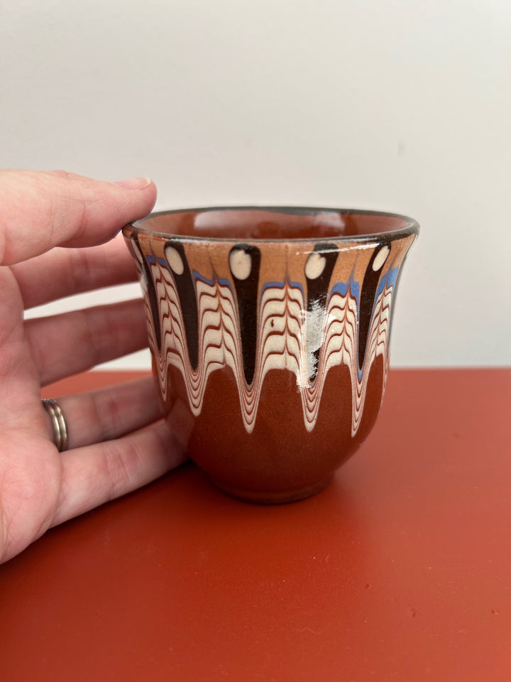 Troyan fluistering in klei – een kopje met een ziel / ca. 7,5 x 7,5 x 8 cm