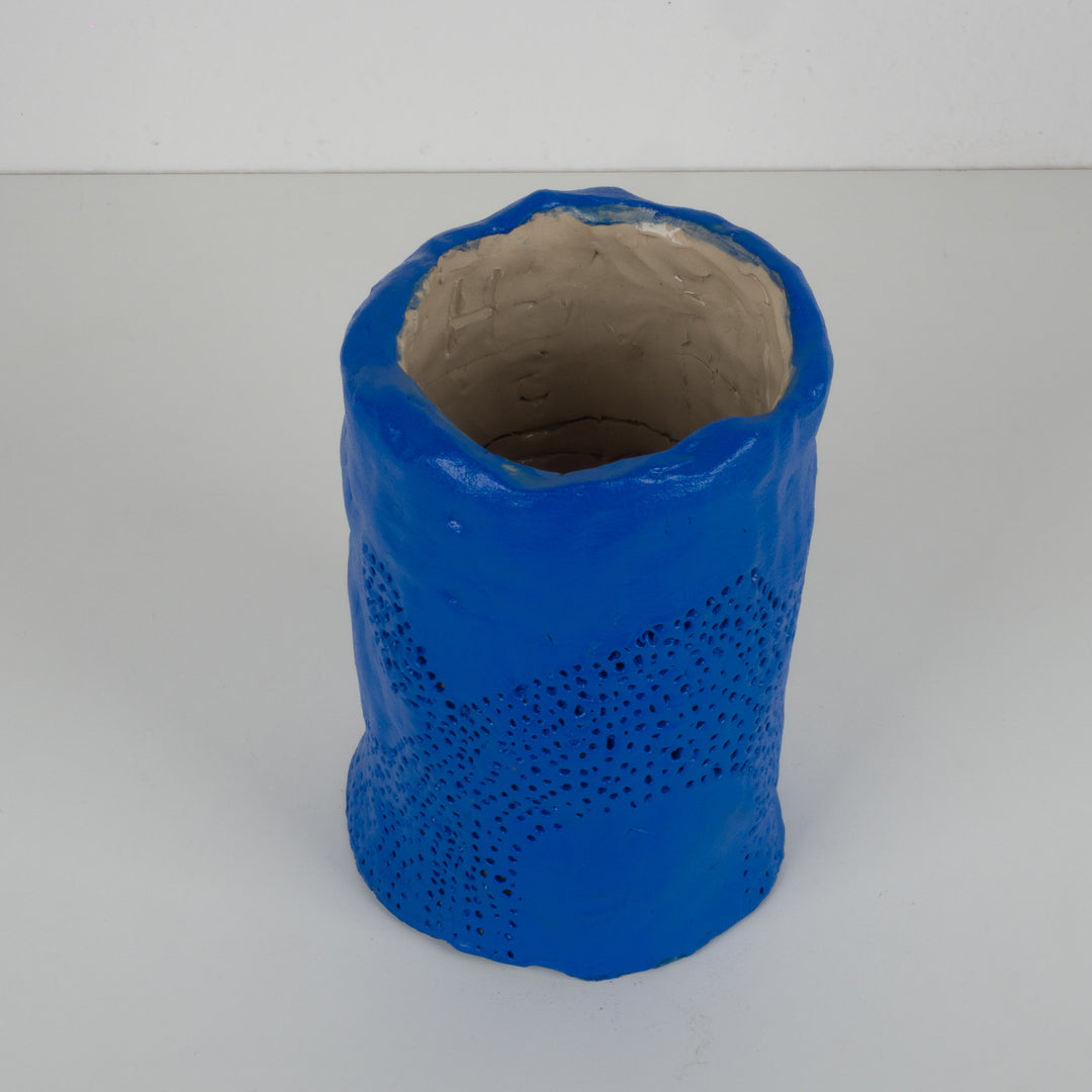 Karla Vanacker – handgemaakte koningsblauwe keramische vaas