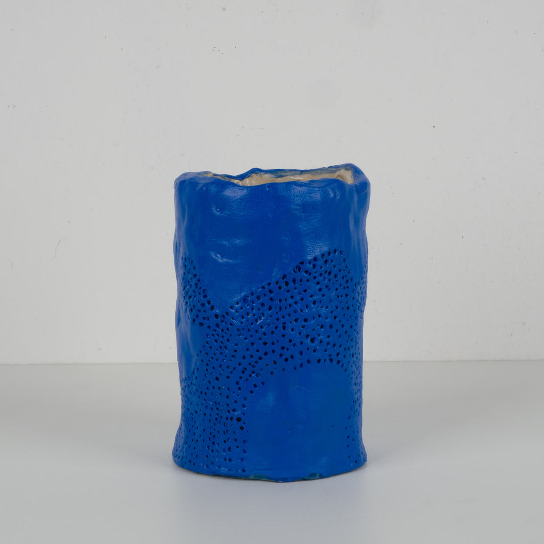 Karla Vanacker – handgemaakte koningsblauwe keramische vaas