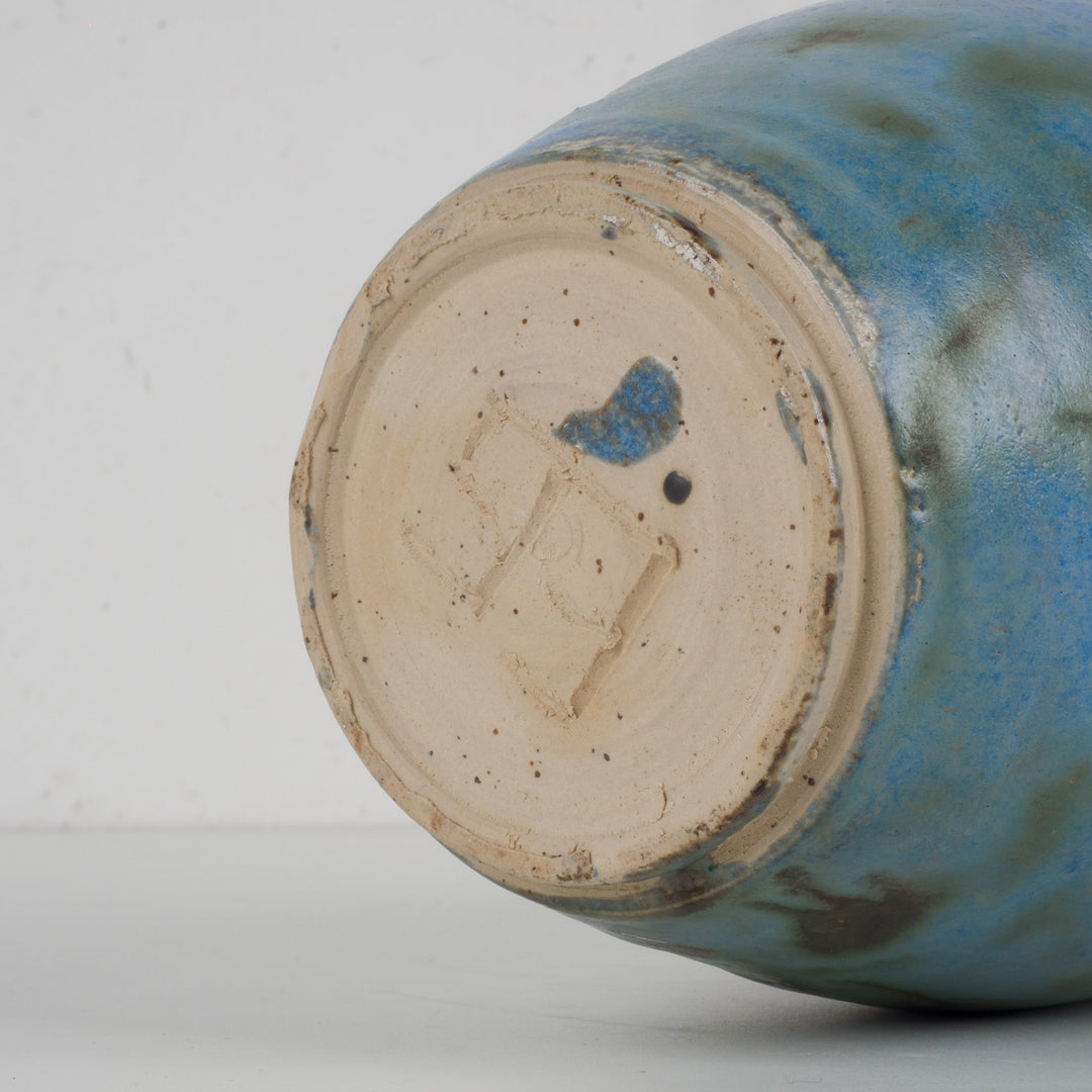 Handmade ceramic vase in mottled light blue – signed – 12×12×19 cm 