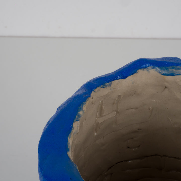 Karla Vanacker – handgemaakte koningsblauwe keramische vaas