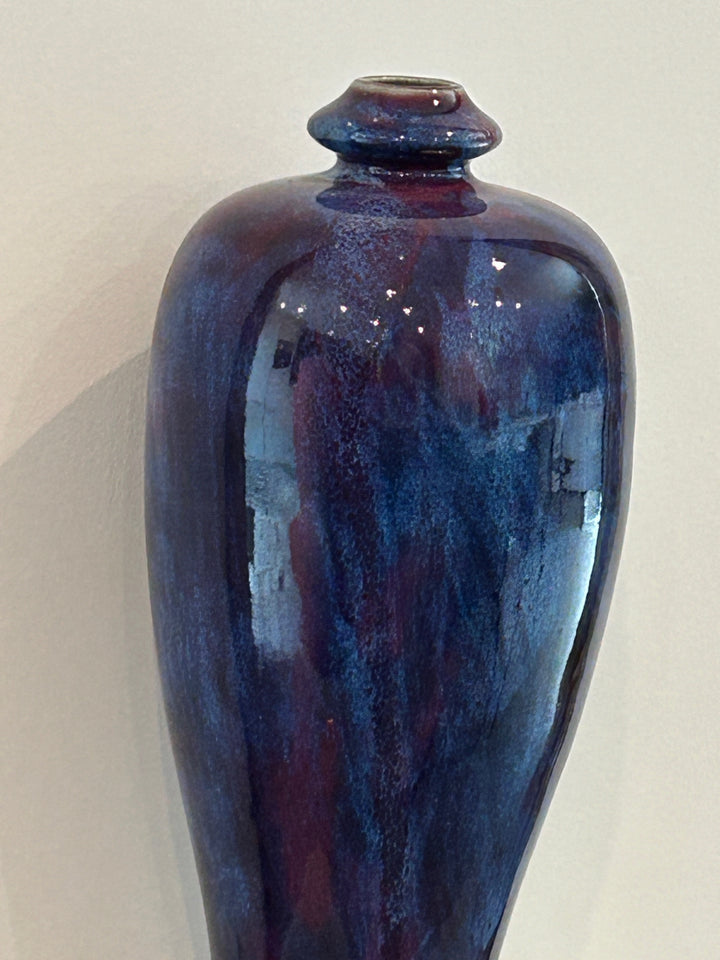 Grote handgemaakte keramische vaas in diepblauw & aubergine – 14 x 14 x 35 cm