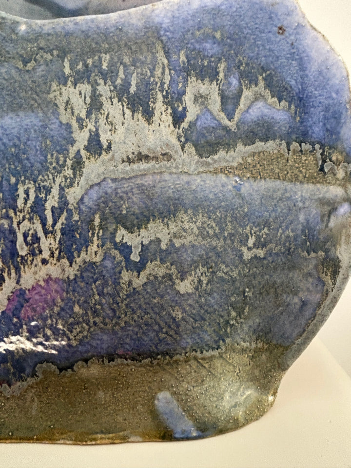 Blauwe Horizon – handgemaakte keramische vaas met een ziel - 30 x 4 x 21 cm