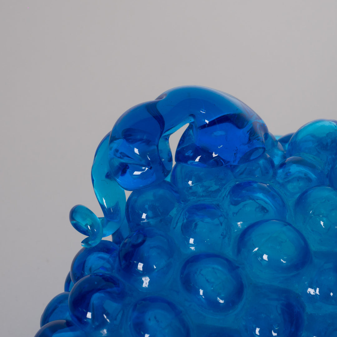 Vintage glazen druiventros – sculpturaal design in helder blauw (15 x 8,5 x 10,5 cm)