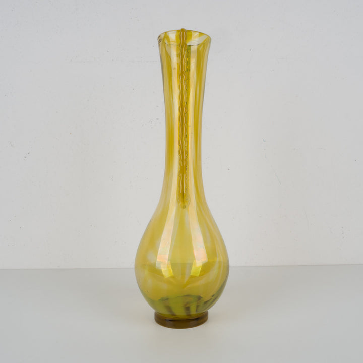 Vintage okergele vaas met vleugels – Groot en karaktervol