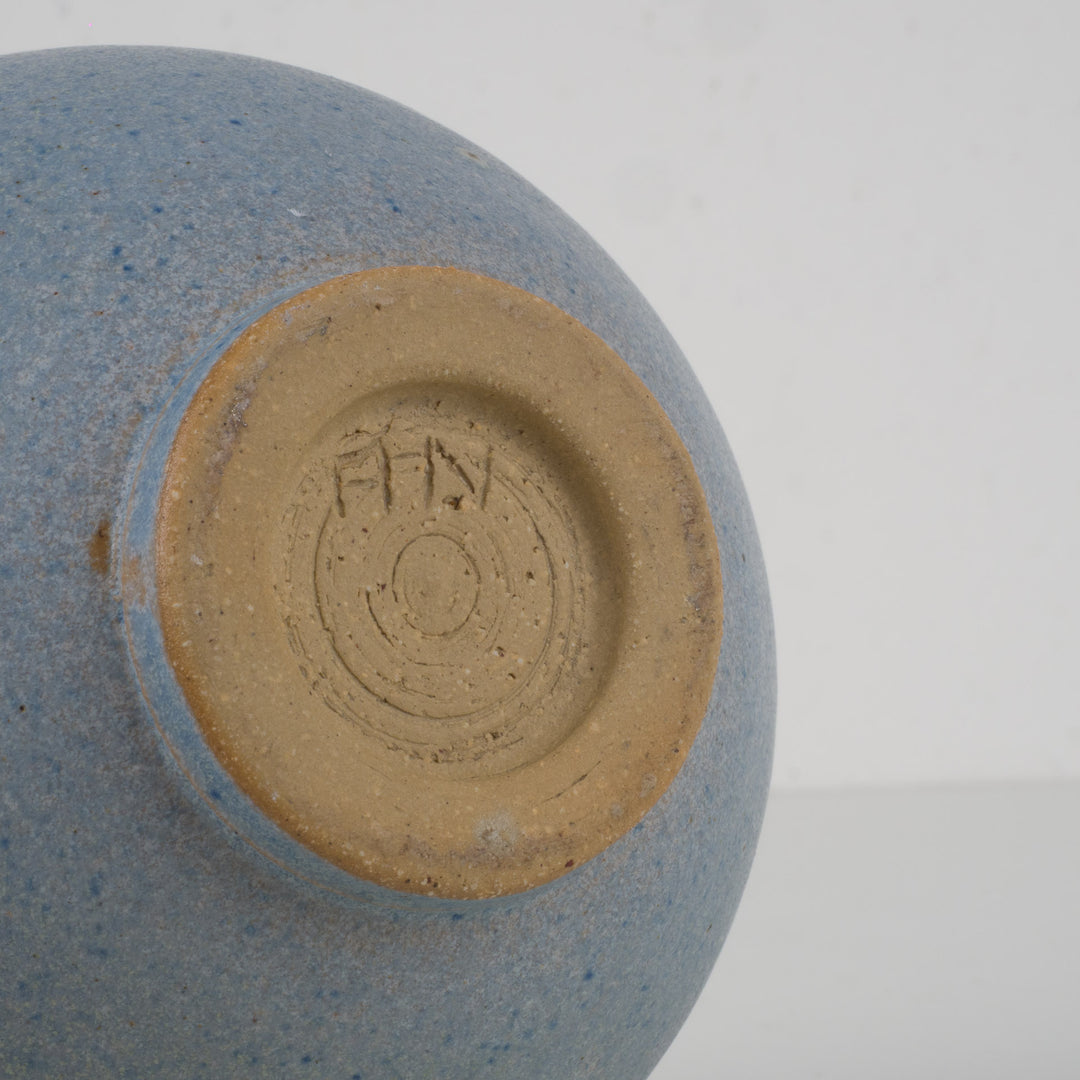 Small light blue ceramic vase – Japanese style – 12×12×11 cm