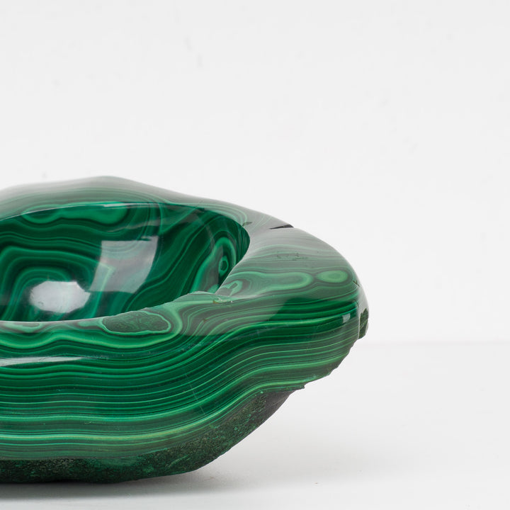 Beautiful 3-sided bowl in malachite