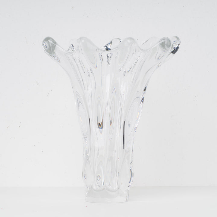 Large crystal vase in petal shape