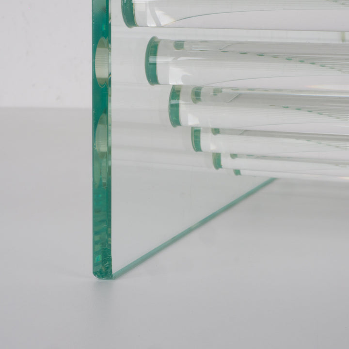 Square design bowl with tubular beams