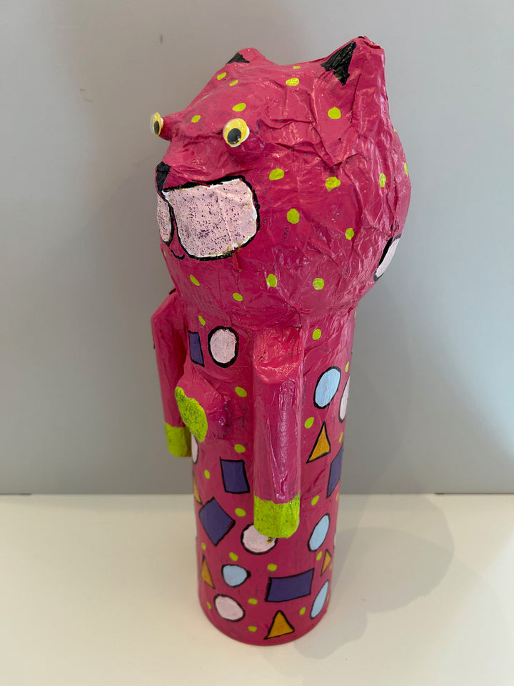 ✨ Unieke Roze Papier-maché Kat – Handgemaakt & Kleurrijk ✨