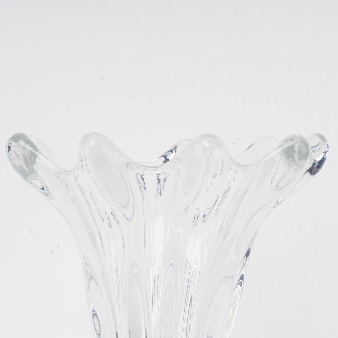 Large crystal vase in petal shape