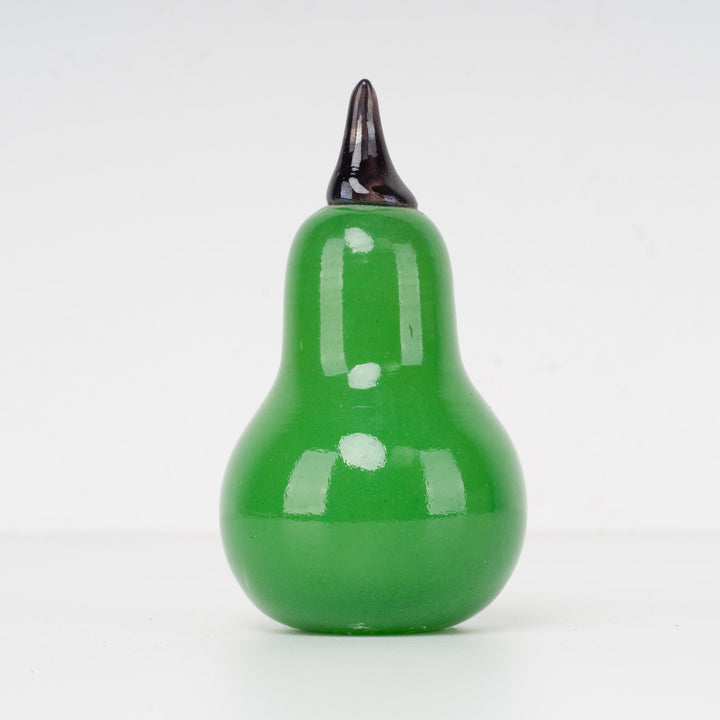 Green glass pear by Artlasi Finland (2)