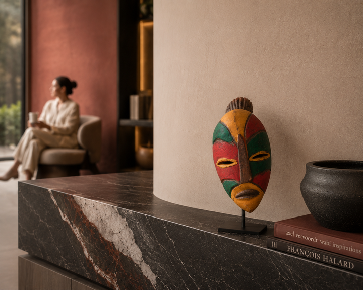 Klein Afrikaans decoratief maskertje – groen, rood en geel / 12,5x5x6cm