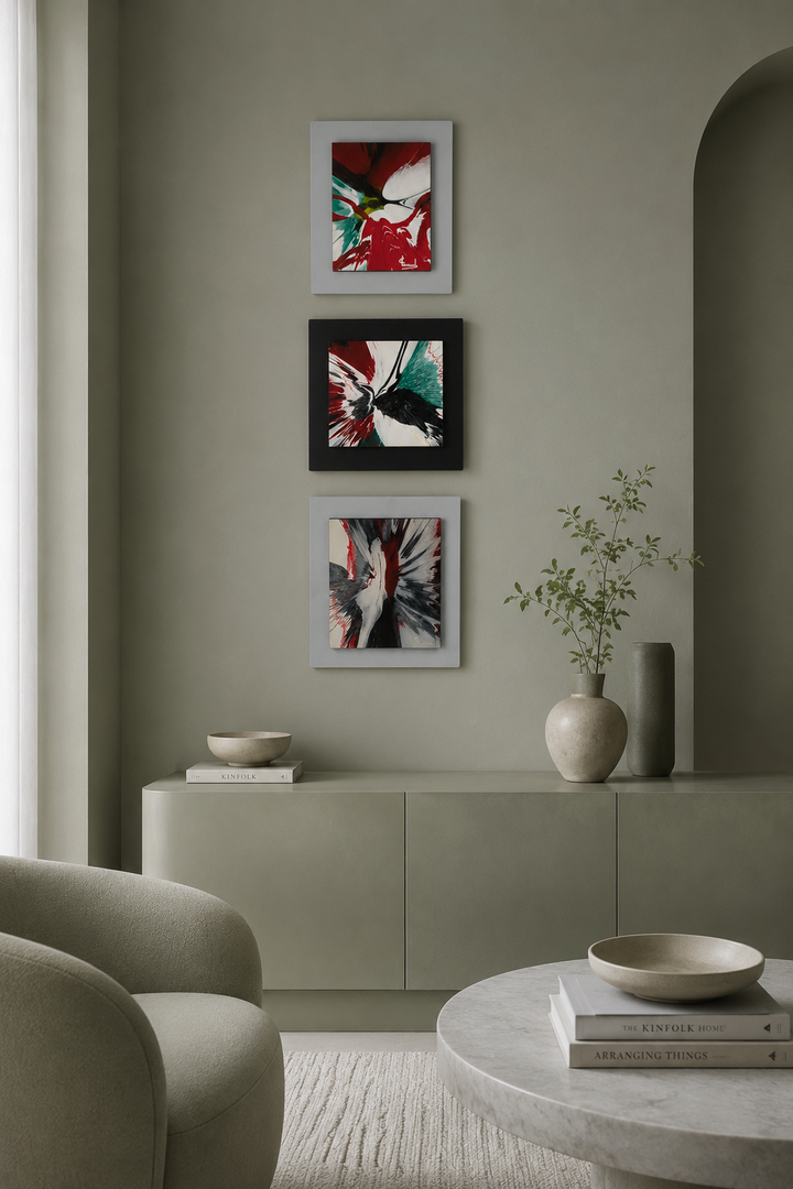 Een set van 3 abstracte vintage schilderijen op hout / 40x38x3cm