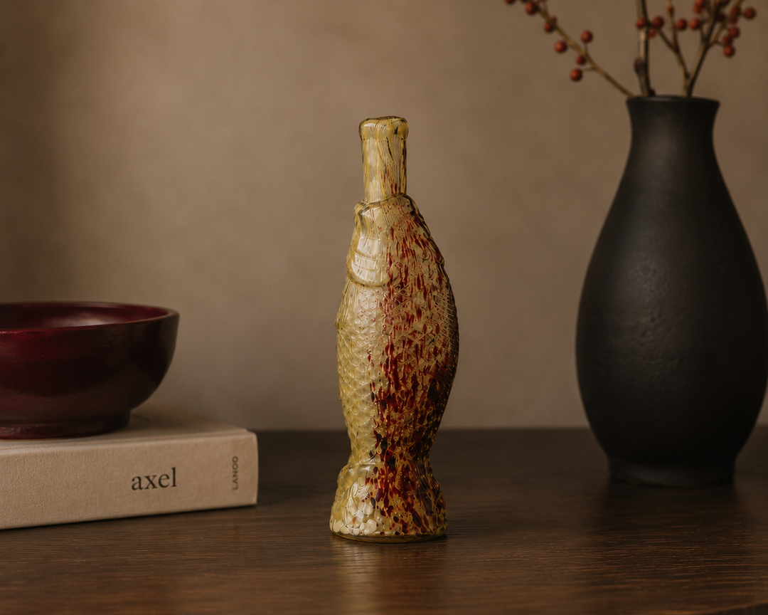 Mondgeblazen fles in de vorm van een vis / 10 x 6 x 28 cm