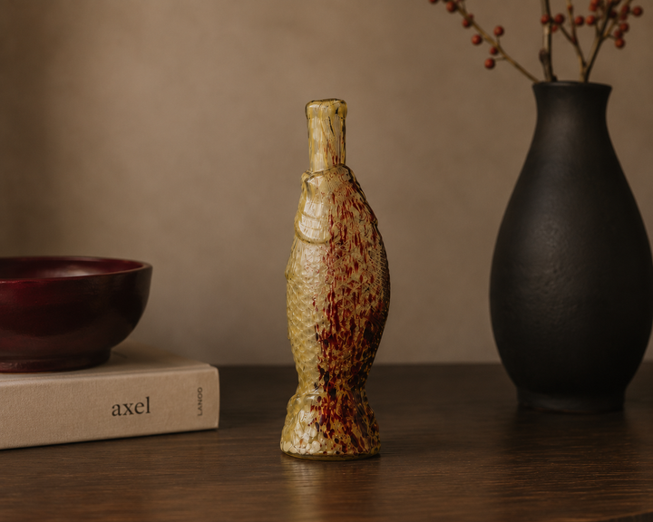 Mondgeblazen fles in de vorm van een vis / 10 x 6 x 28 cm