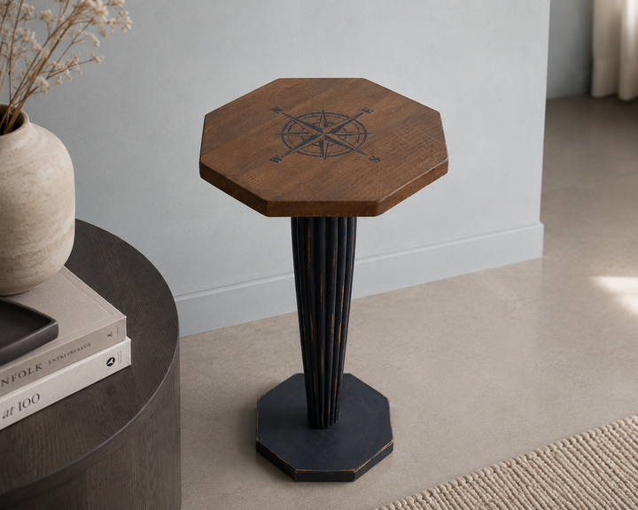 Houten kruk met 4 windrichtigen / 33 x 33 x 61 cm