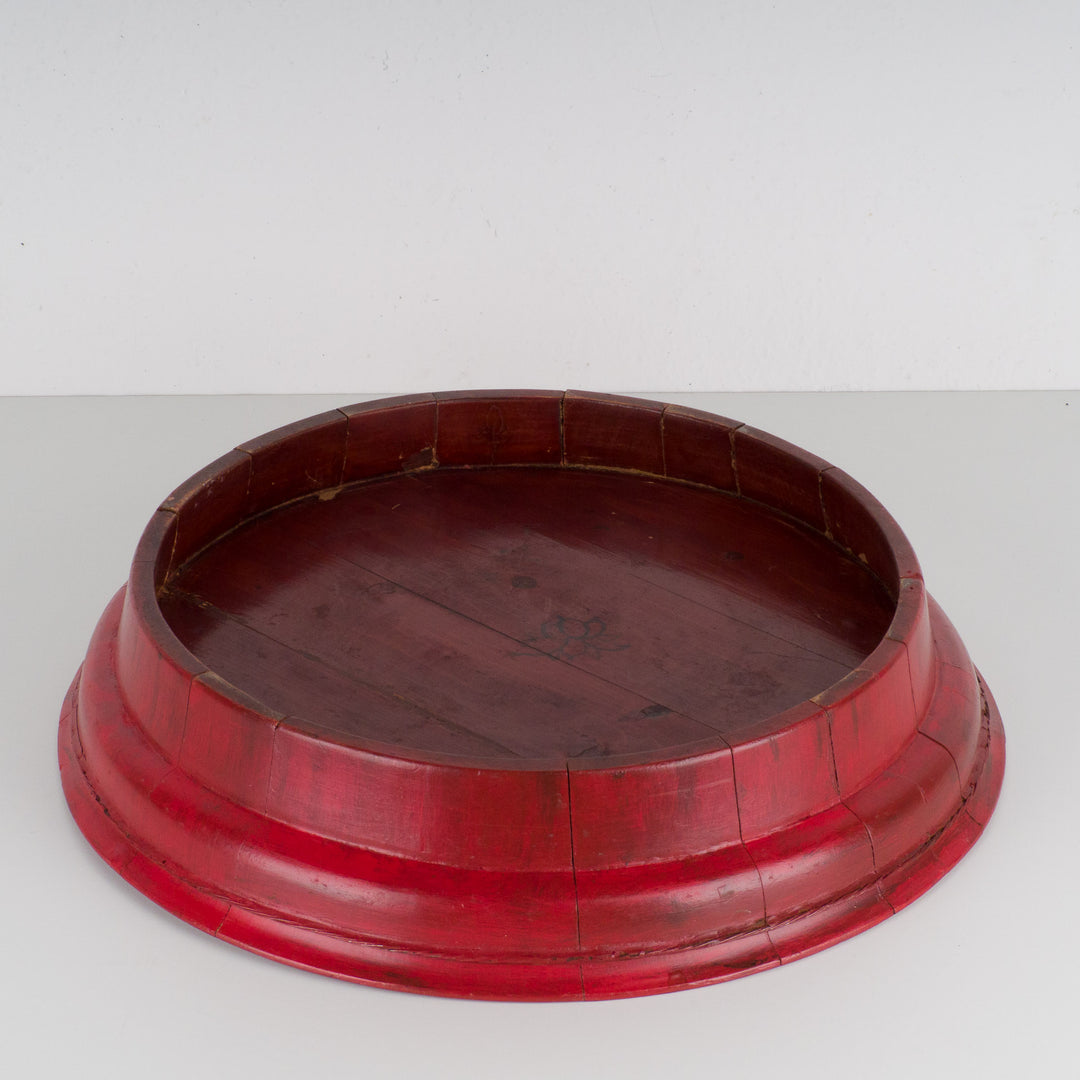 An oriental lacquer bowl